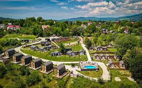 Moon Village Comarnic